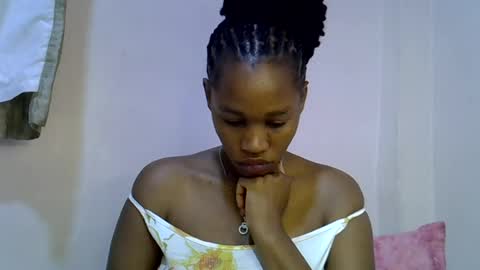 Snapshot of angel_mia5 chatting on July 28, 2026, 12:48 pm angel_mia5 online show from July 28, 2026, 12:48 pm