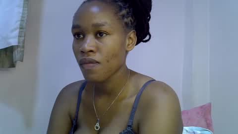 Snapshot of angel_mia5 chatting on July 28, 2026, 2:13 pm angel_mia5 online show from July 28, 2026, 2:13 pm