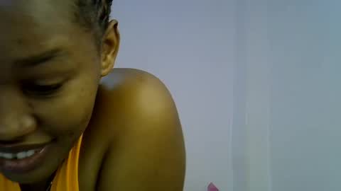 Snapshot of angel_mia5 chatting on July 31, 2026, 1:21 pm angel_mia5 online show from July 31, 2026, 1:21 pm