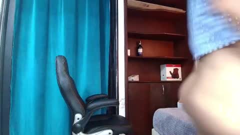 Snapshot of angel_perverted1 chatting on February 11, 2025, 11:32 am Nicolle online show from February 11, 2025, 11:32 am