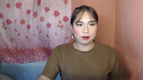 angel_sweet247 online show from February 12, 2026, 1:17 pm