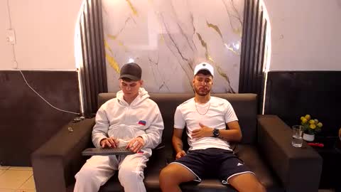 angel_villareal_ online show from March 5, 2026, 5:14 am