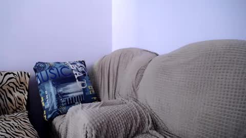 Snapshot of angel_zoe77 chatting on February 15, 2025, 12:11 pm Zoe online show from February 15, 2025, 12:11 pm