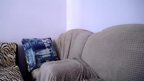 Snapshot of angel_zoe77 chatting on February 19, 2025, 11:49 am Zoe online show from February 19, 2025, 11:49 am