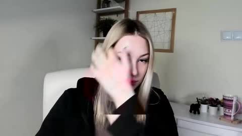 Snapshot of angela21babe chatting on February 13, 2026, 6:31 am Angela online show from February 13, 2026, 6:31 am