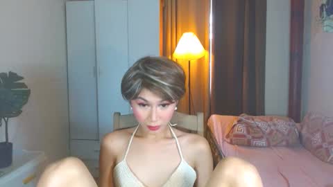 Snapshot of angela_mccollins chatting on October 10, 2025, 12:20 am angela online show from October 10, 2025, 12:20 am