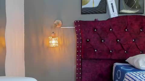 angela_nix online show from May 29, 2026, 3:21 pm