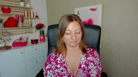 Angela online show from July 28, 2026, 11:17 am
