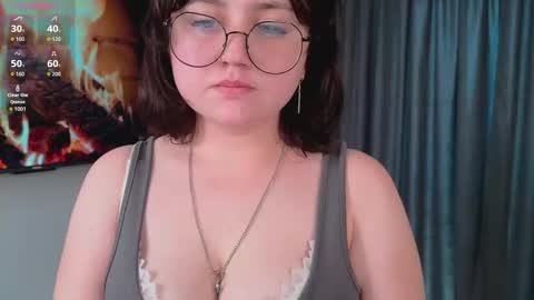 Snapshot of angela_warner chatting on September 24, 2025, 6:11 pm Maria online show from September 24, 2025, 6:11 pm