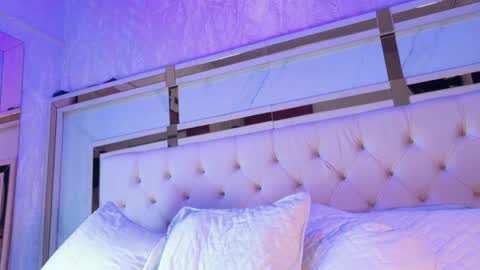 angela_white22 online show from May 26, 2026, 7:10 pm