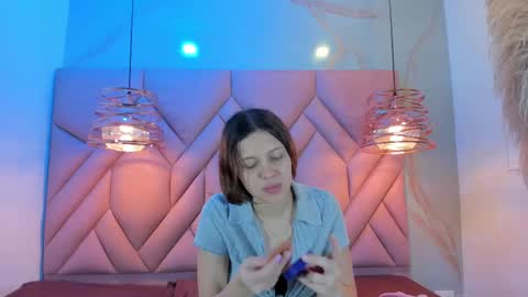 Snapshot of angelaa_cute chatting on February 9, 2025, 12:52 pm ANGELA online show from February 9, 2025, 12:52 pm