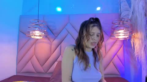 Snapshot of angelaa_cute chatting on February 26, 2025, 12:14 pm ANGELA online show from February 26, 2025, 12:14 pm