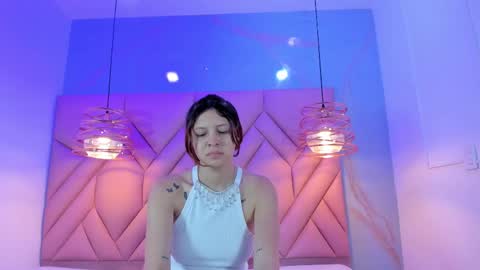 Snapshot of angelaa_cute chatting on March 11, 2025, 12:17 pm ANGELA online show from March 11, 2025, 12:17 pm