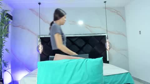 Snapshot of angelaa_cute chatting on September 12, 2025, 12:27 pm ANGELA online show from September 12, 2025, 12:27 pm