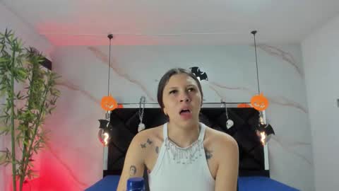 Snapshot of angelaa_cute chatting on October 29, 2025, 12:07 pm ANGELA online show from October 29, 2025, 12:07 pm