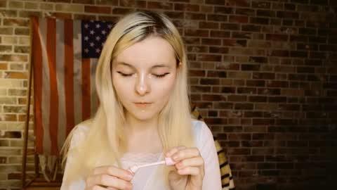 angelabunny_ online show from May 21, 2026, 1:07 pm