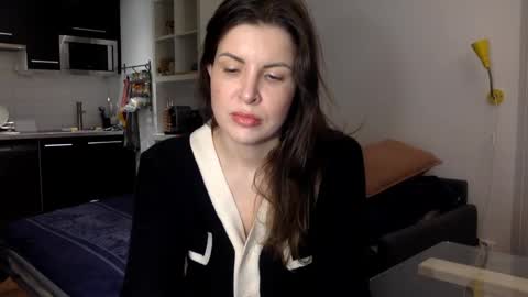 Angela online show from December 11, 2024, 8:18 pm