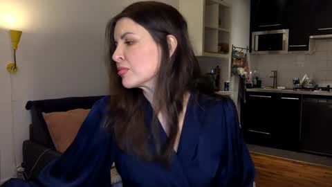 Angela online show from January 24, 2025, 8:32 pm