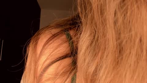 Snapshot of angelalovers chatting on December 5, 2024, 11:07 pm angelalovers online show from December 5, 2024, 11:07 pm