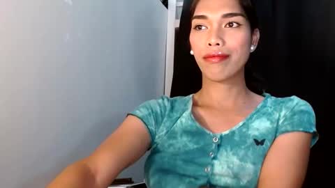 Snapshot of angelamonroe chatting on April 17, 2026, 9:51 pm SENORITA online show from April 17, 2026, 9:51 pm