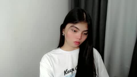 angelari_slut online show from September 11, 2025, 7:52 am