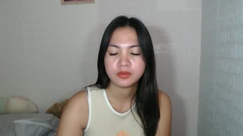 Snapshot of angelavida chatting on September 15, 2025, 4:29 pm angel- i am new here please do understand that i only get naked on private room thank you online show from September 15, 2025, 4:29 pm