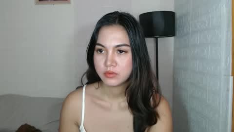 Snapshot of angelavida chatting on September 18, 2025, 2:02 am angel- i am new here please do understand that i only get naked on private room thank you online show from September 18, 2025, 2:02 am