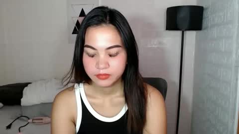 Snapshot of angelavida chatting on September 19, 2025, 2:13 am angel- i am new here please do understand that i only get naked on private room thank you online show from September 19, 2025, 2:13 am