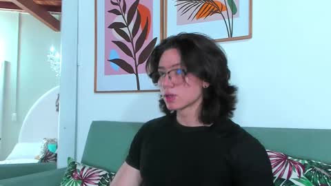 Snapshot of angelbennet_ chatting on December 6, 2024, 4:03 am Angel Bennet online show from December 6, 2024, 4:03 am