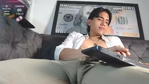 Snapshot of angelbianchi chatting on December 17, 2024, 9:16 pm Angel Bianchi online show from December 17, 2024, 9:16 pm