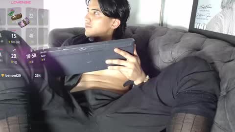 Snapshot of angelbianchi chatting on December 27, 2024, 10:48 pm Angel Bianchi online show from December 27, 2024, 10:48 pm