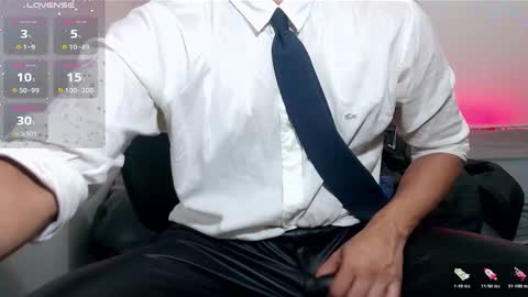 Snapshot of angelbianchi chatting on October 28, 2025, 8:22 pm Angel Bianchi online show from October 28, 2025, 8:22 pm