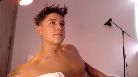 Snapshot of angelcossio chatting on October 2, 2025, 8:05 pm Angel online show from October 2, 2025, 8:05 pm