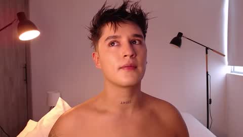 Snapshot of angelcossio chatting on October 26, 2025, 7:42 pm Angel online show from October 26, 2025, 7:42 pm