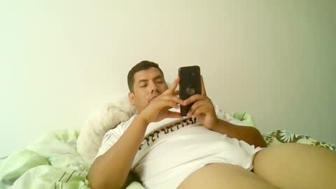 Snapshot of angeldavid90 chatting on February 11, 2026, 2:11 pm angeldavid90 online show from February 11, 2026, 2:11 pm