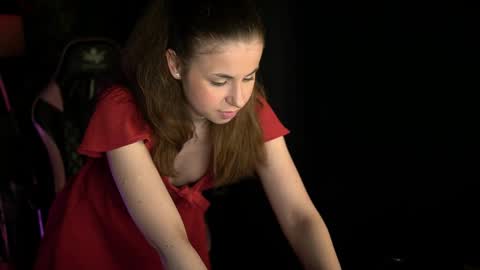 Snapshot of angeles_08 chatting on May 26, 2026, 9:16 am Angel online show from May 26, 2026, 9:16 am