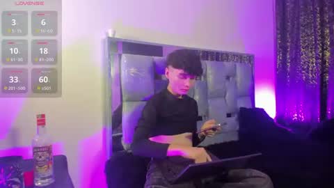 Snapshot of angelfoxx_7 chatting on August 8, 2026, 4:14 am Foxxx Angel online show from August 8, 2026, 4:14 am