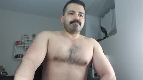 Angel Fusco online show from April 18, 2026, 4:05 am