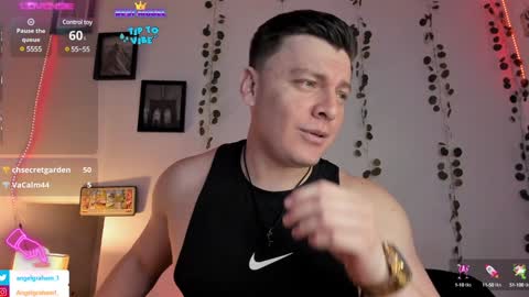 Snapshot of angelgraham_ chatting on December 16, 2024, 5:43 pm Angel online show from December 16, 2024, 5:43 pm