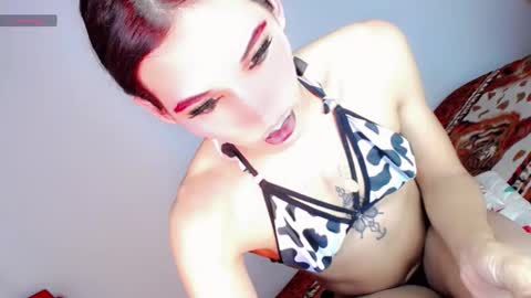 Snapshot of angelhotty_ chatting on February 15, 2026, 7:10 pm Angel fox online show from February 15, 2026, 7:10 pm