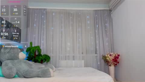 Ksenia online show from October 17, 2025, 3:47 pm