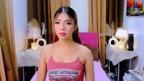 MISS PAU online show from October 11, 2025, 4:44 am