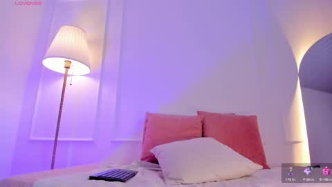 Snapshot of angelica_cross chatting on October 9, 2025, 11:30 am Angelica Cross online show from October 9, 2025, 11:30 am