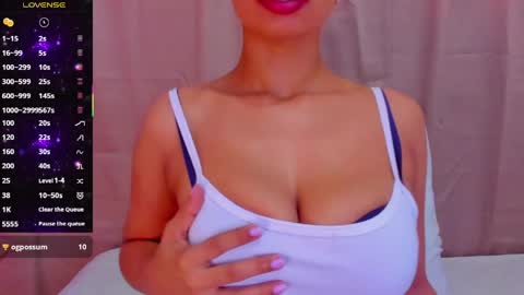 Snapshot of angelica_hot19 chatting on May 4, 2026, 2:02 pm angelica_hot19 online show from May 4, 2026, 2:02 pm