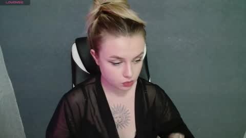 Snapshot of angelicablanch chatting on November 7, 2025, 9:37 pm angelicablanch online show from November 7, 2025, 9:37 pm