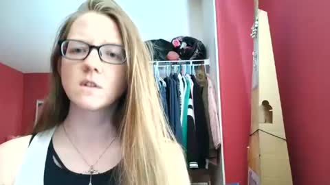 AngelicAngel online show from June 29, 2026, 9:37 pm