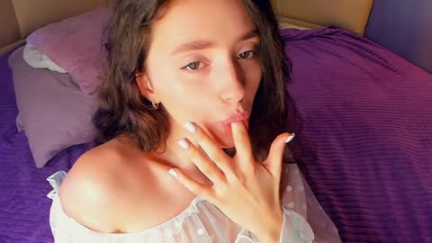 Angelica online show from December 9, 2024, 1:45 pm