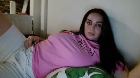 Angela online show from January 2, 2025, 8:35 pm