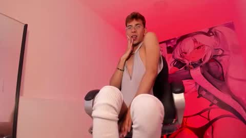 Snapshot of angelicious_boy chatting on January 13, 2026, 12:38 am ANGELICIOUS online show from January 13, 2026, 12:38 am