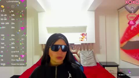 angelie online show from October 12, 2025, 7:51 am